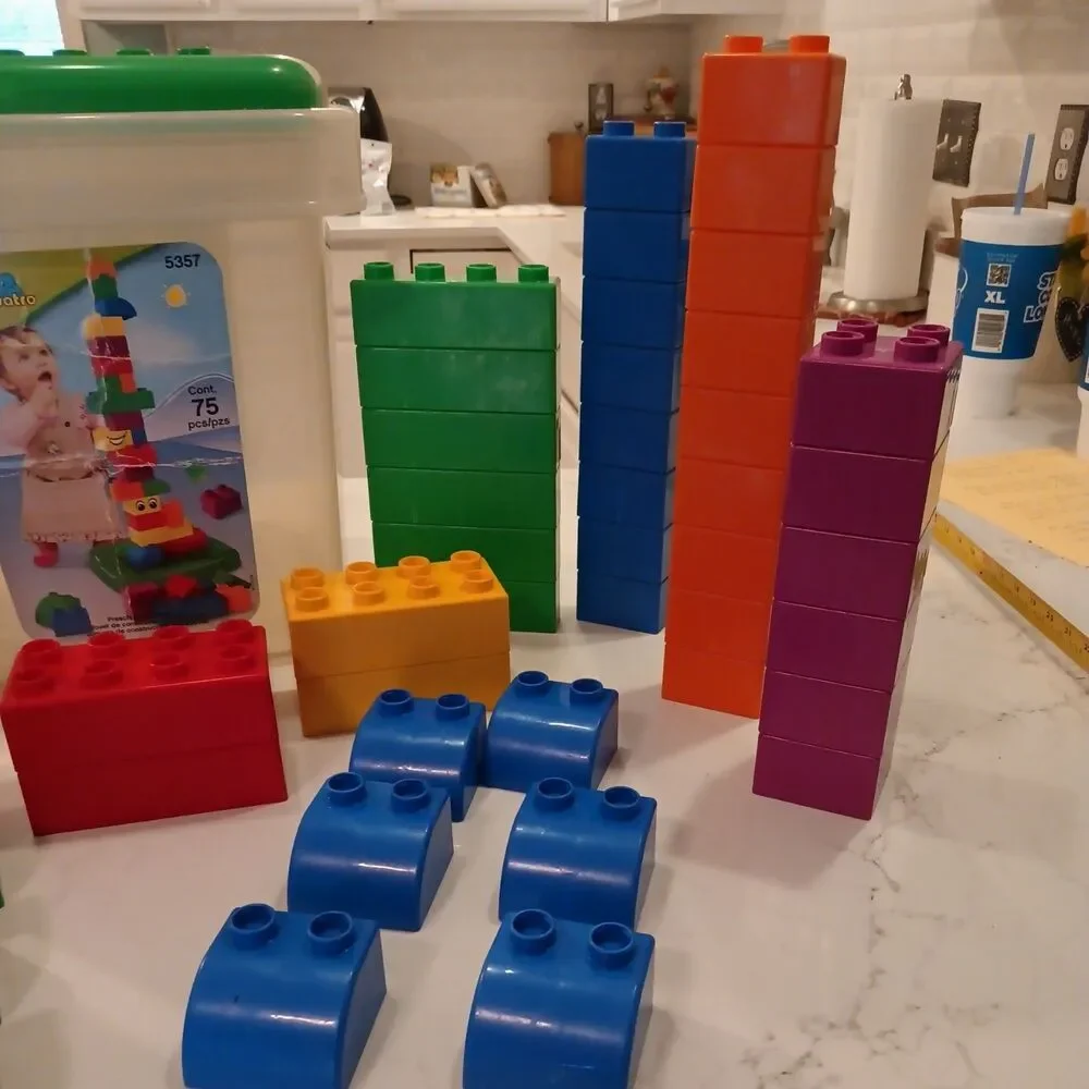 Lego Quatro 5357 Building Block Set With Storage Tub & Lid 73 Pieces Ages 1-3